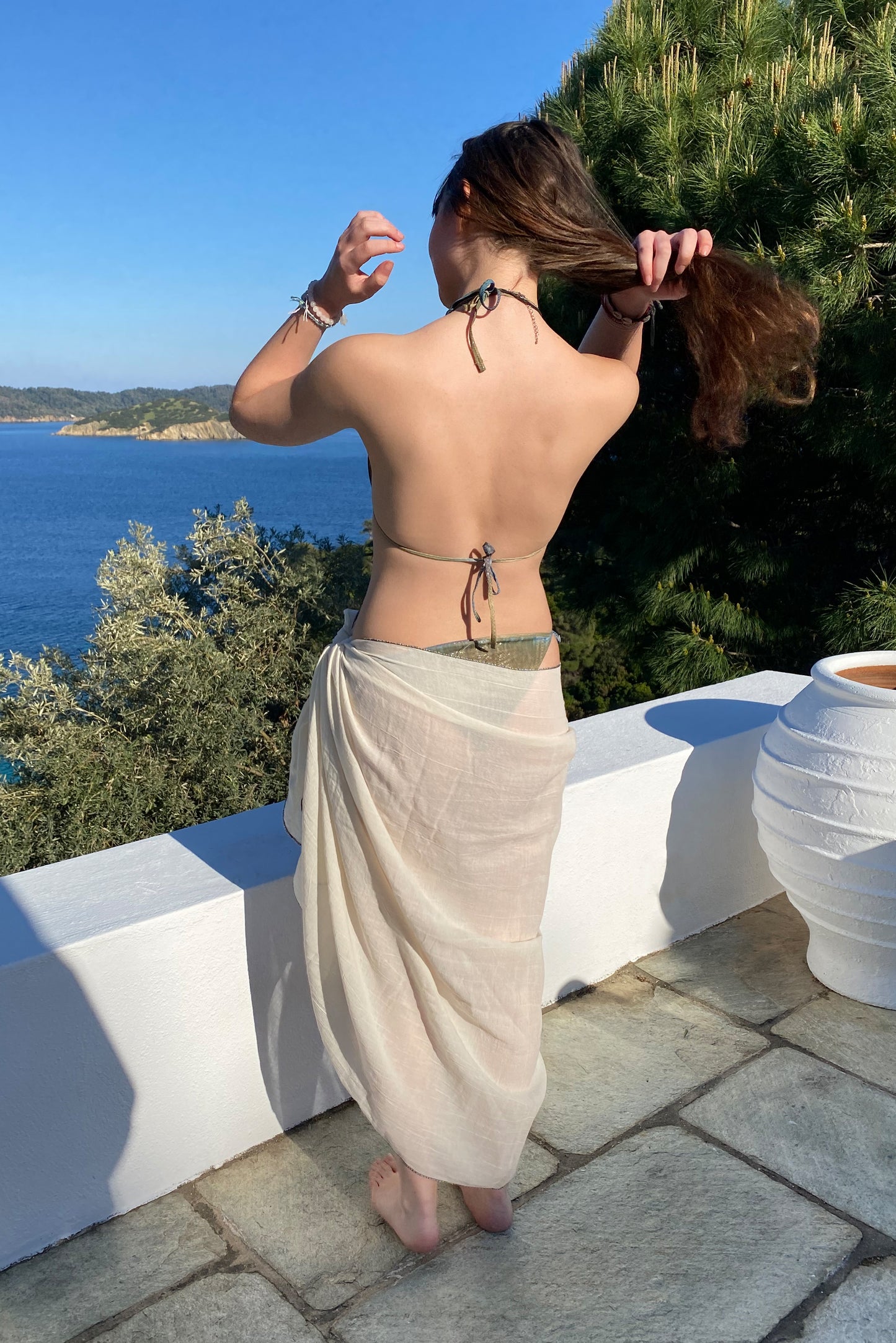 Nude sarong